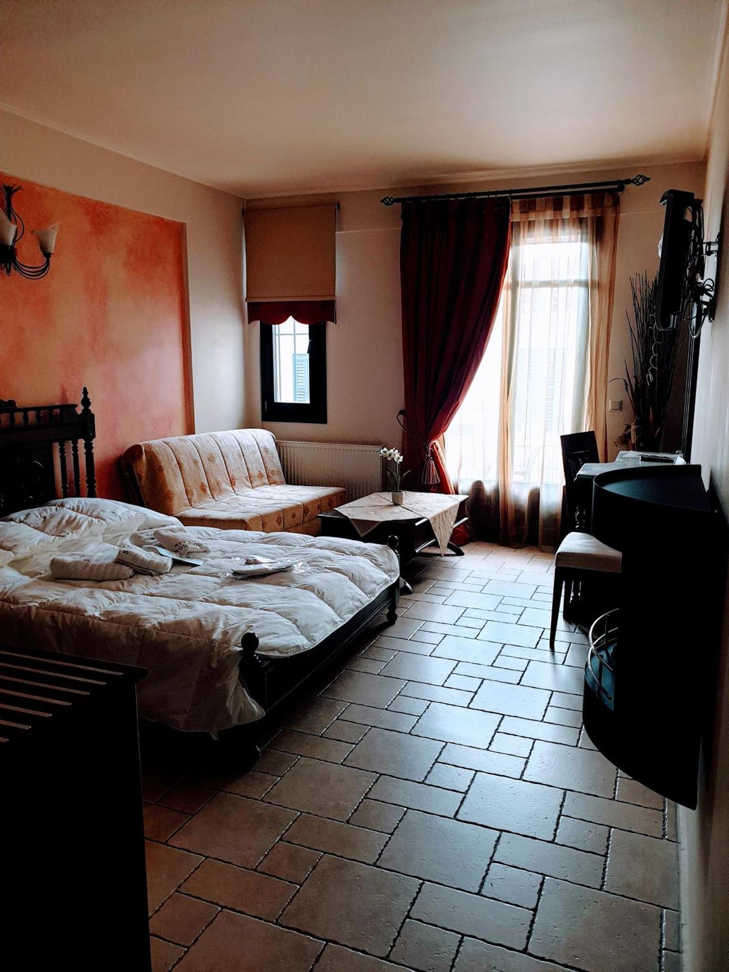 "Epavlis Boutique Galaxidi" Hotell Exteriör bild